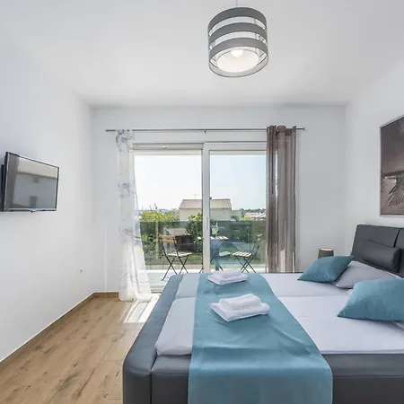 Modern Villa Ol&Ju For 9 Persons In Pula Only 1.5 Km From The Beach With Pool Heating Exterior foto