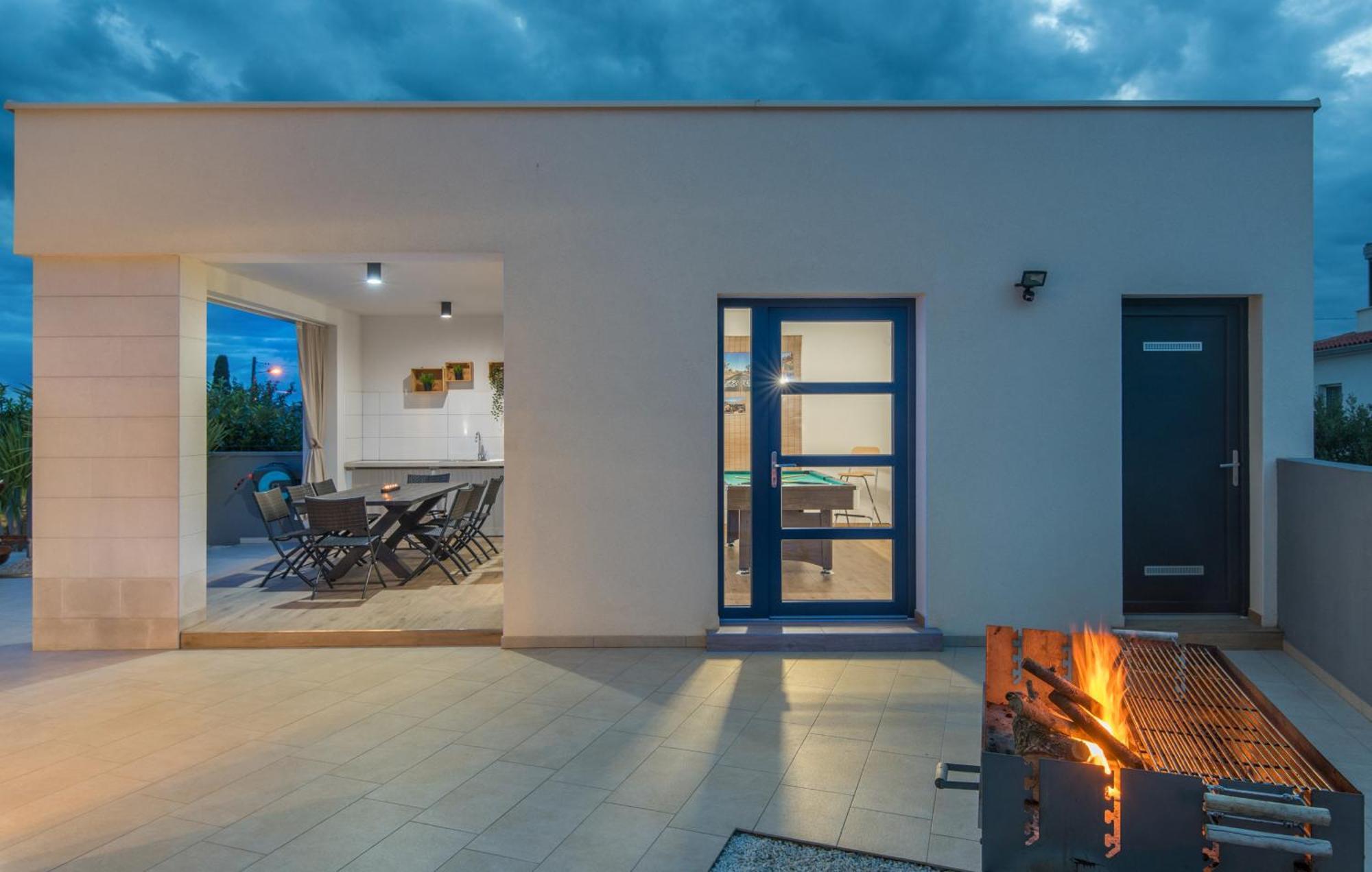 Villa Modern Ol&ju For 9 Persons In Only 1.5 Km From The With Pool Heating Pula