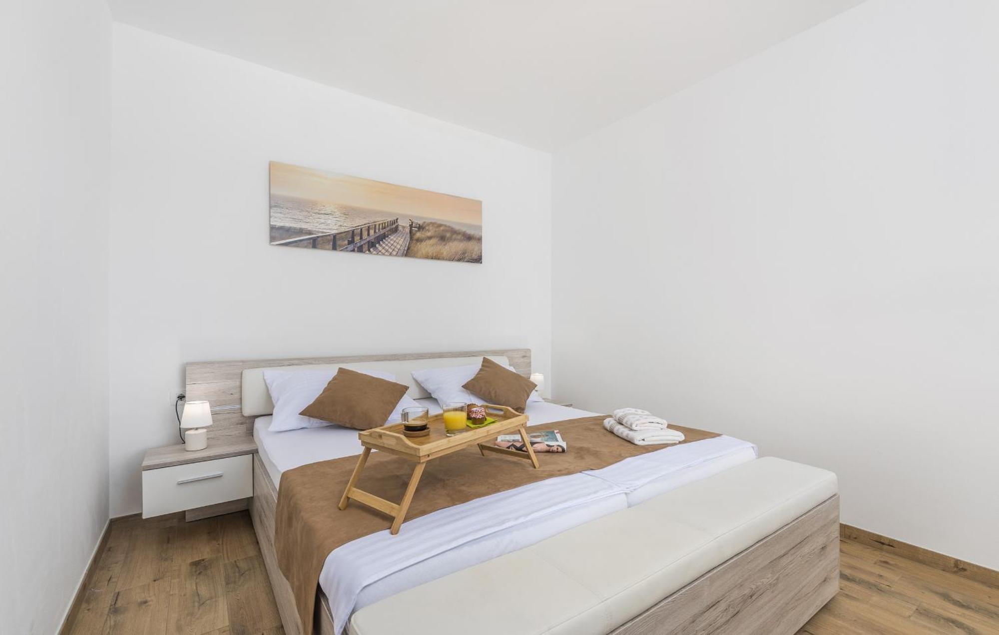 Modern Ol&ju For 9 Persons In Only 1.5 Km From The With Pool Heating Villa Pula