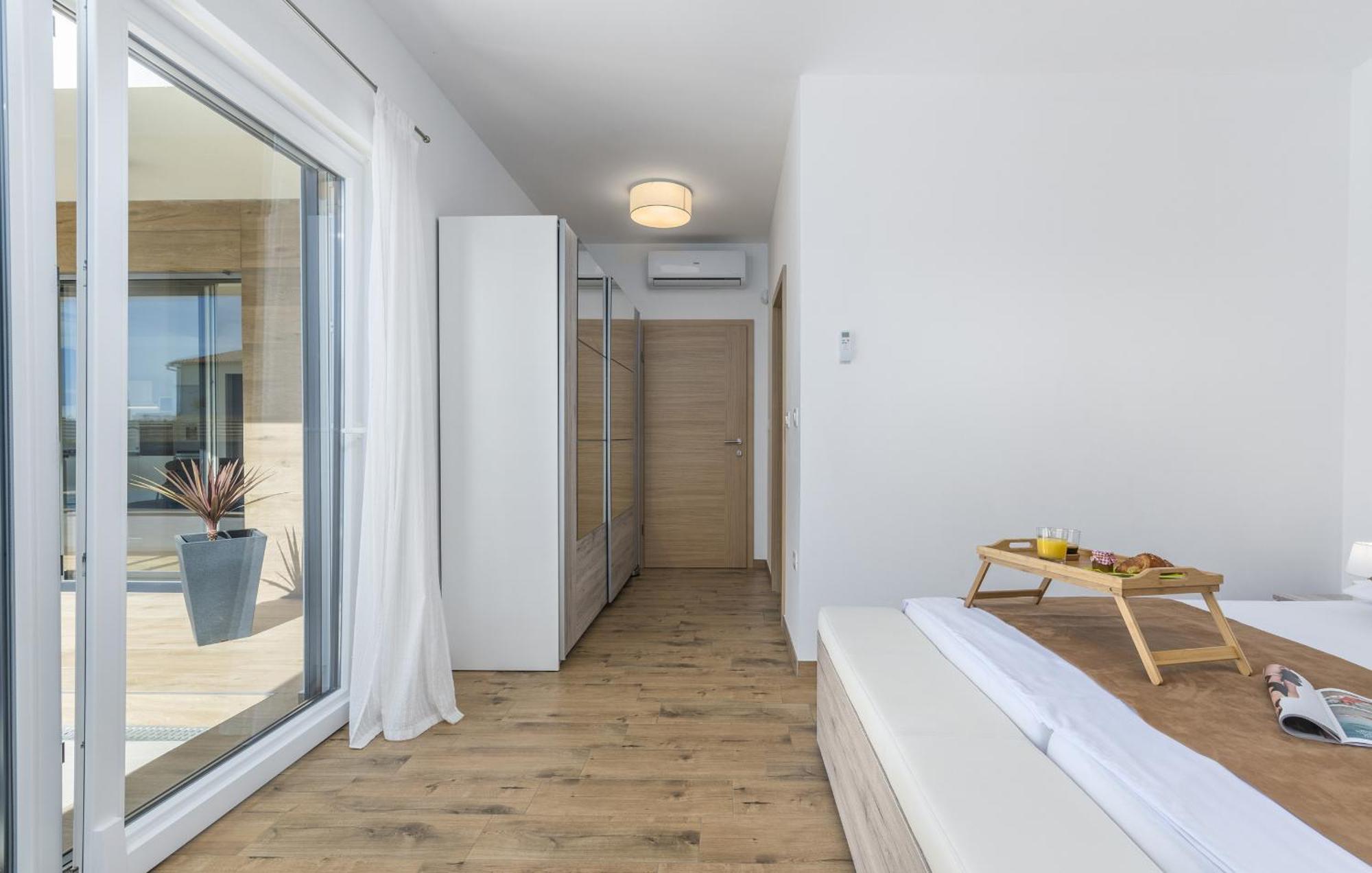 Modern Ol&ju For 9 Persons In Only 1.5 Km From The With Pool Heating Pula