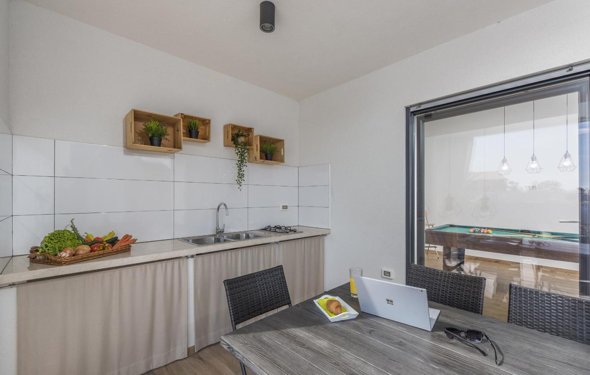 Villa Modern Ol&ju For 9 Persons In Only 1.5 Km From The With Pool Heating Pula