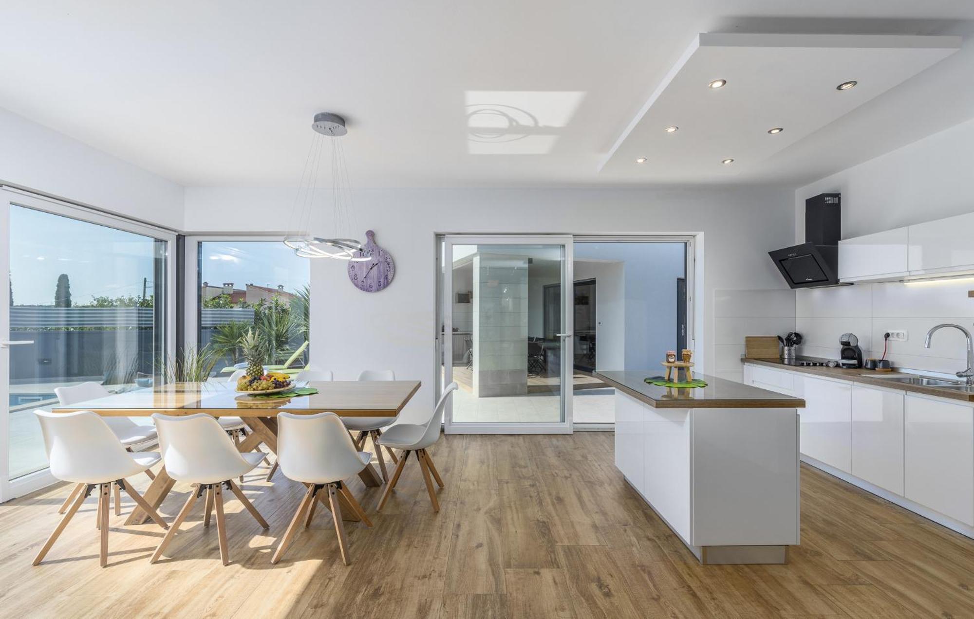 Villa Modern Ol&ju For 9 Persons In Only 1.5 Km From The With Pool Heating