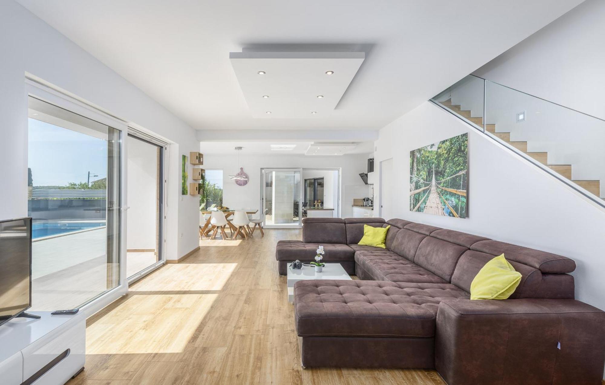 Modern Ol&ju For 9 Persons In Only 1.5 Km From The With Pool Heating Villa *