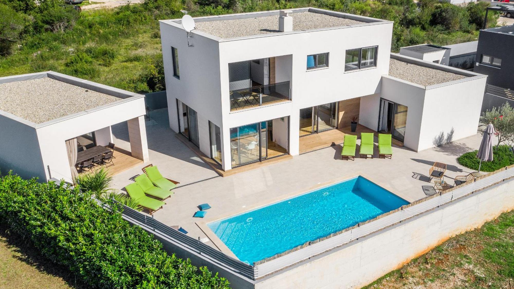 Modern Ol&ju For 9 Persons In Only 1.5 Km From The With Pool Heating