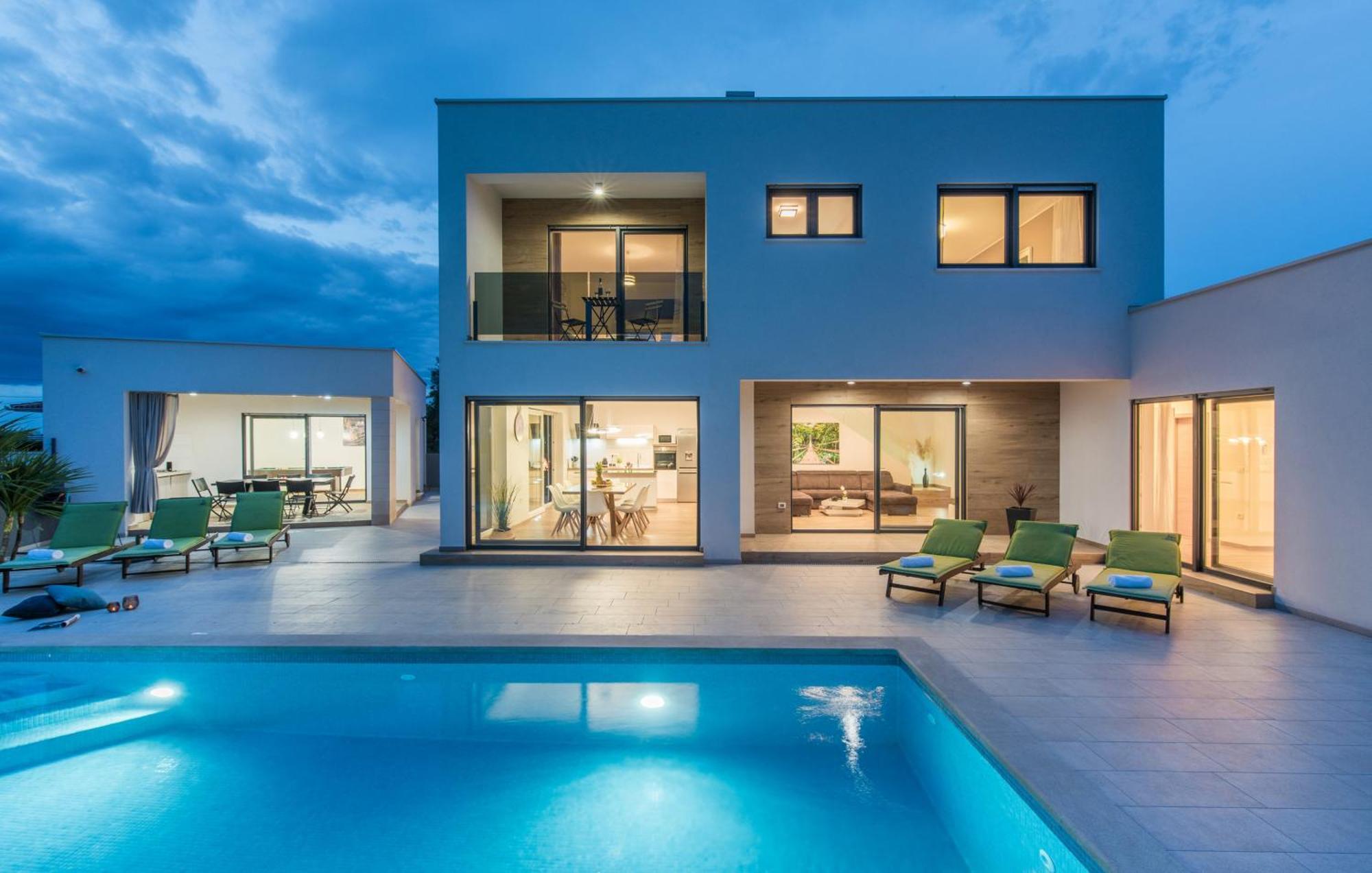Modern Ol&ju For 9 Persons In Only 1.5 Km From The With Pool Heating Villa Pula