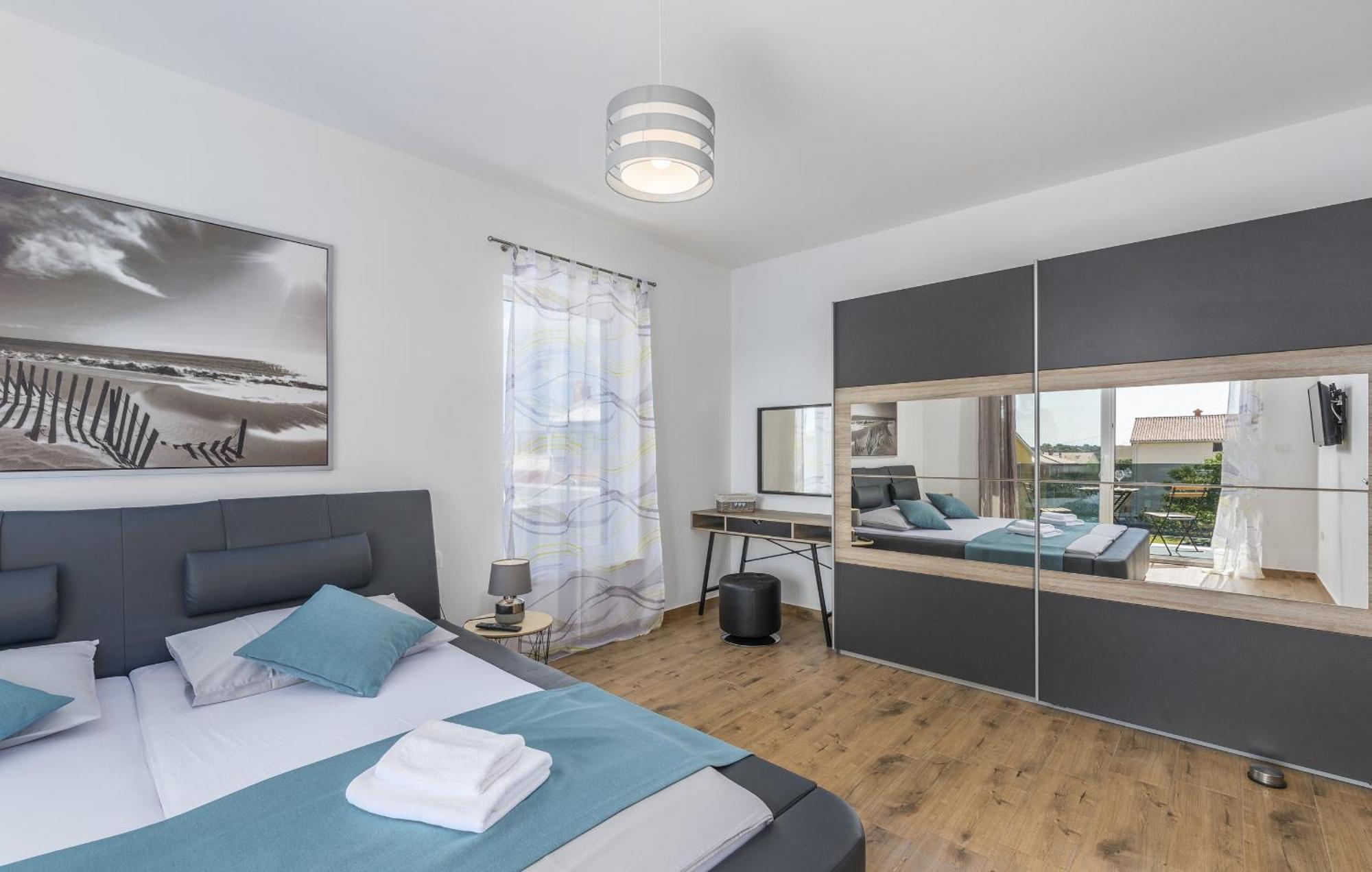 Modern Ol&ju For 9 Persons In Only 1.5 Km From The With Pool Heating Vila *
