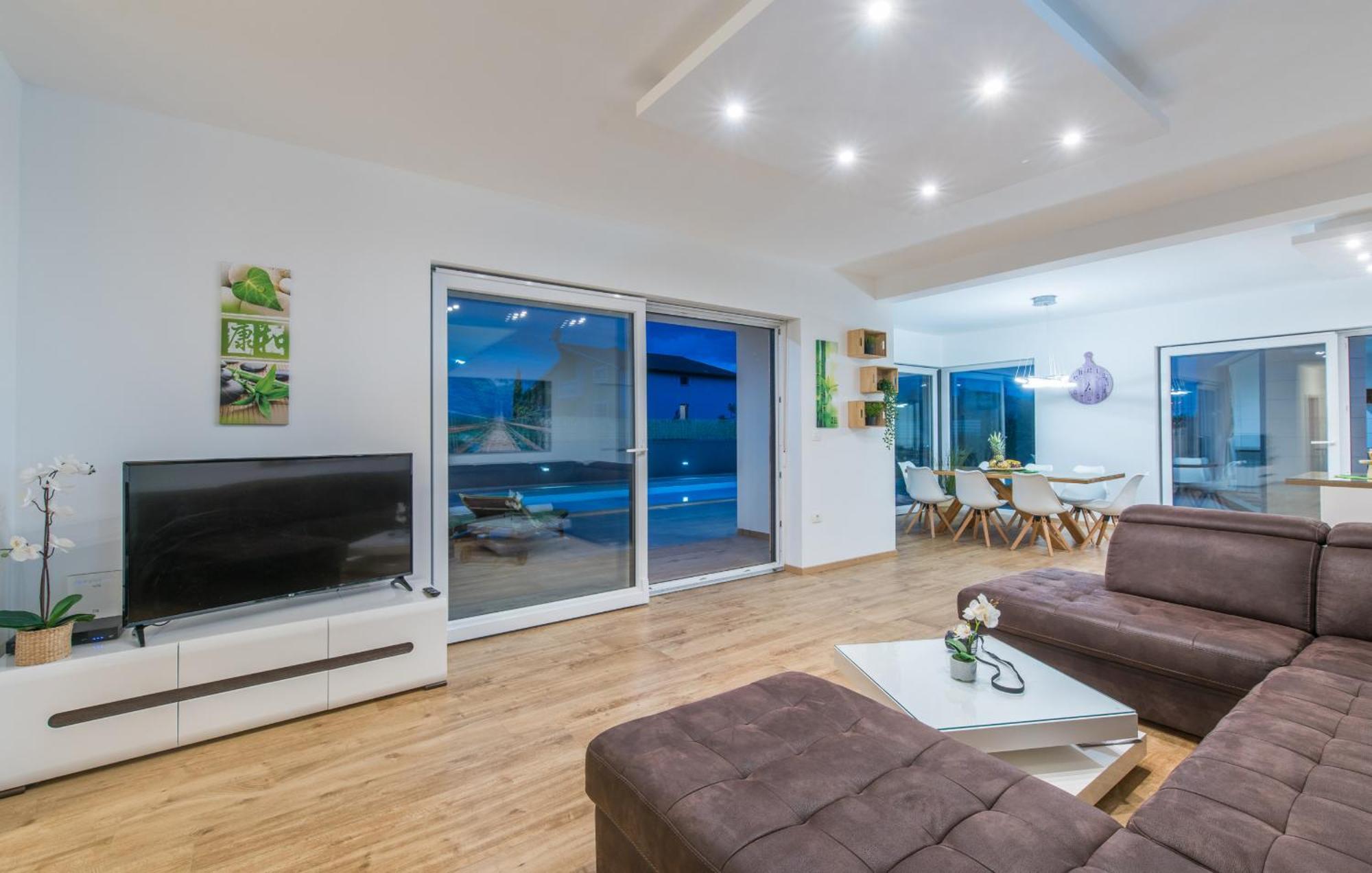 Modern Ol&ju For 9 Persons In Only 1.5 Km From The With Pool Heating * Pula
